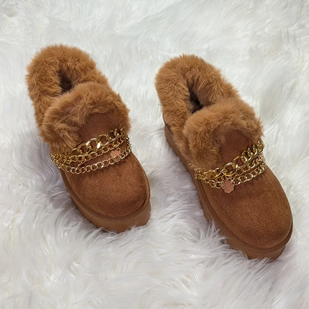 NWT Platform Faux Fur Suede Mini‎ Booties Chestnut Brown with Gold Charms Size 6